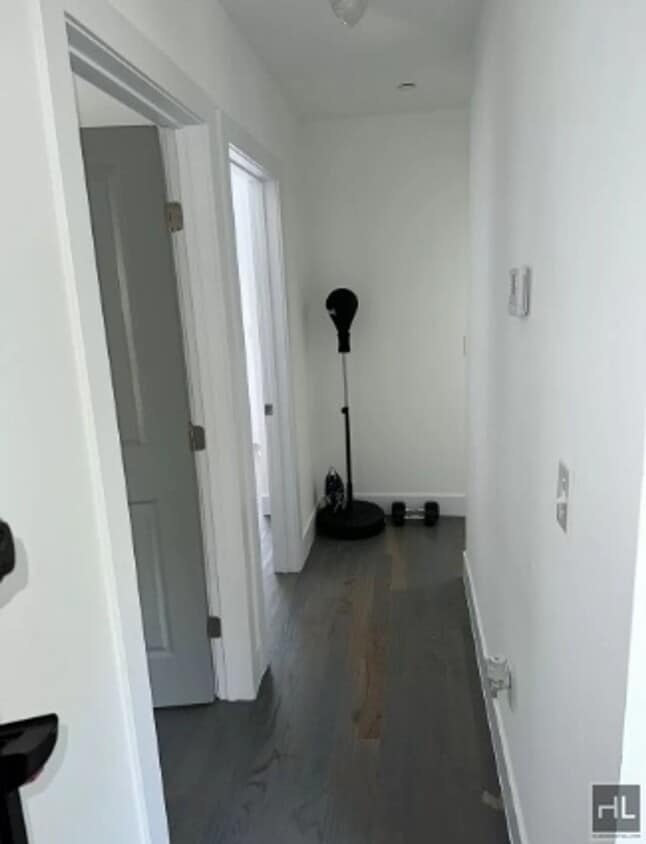Primary Photo - 4 Bed 2.5 Bath House - Ridgefield Avenue