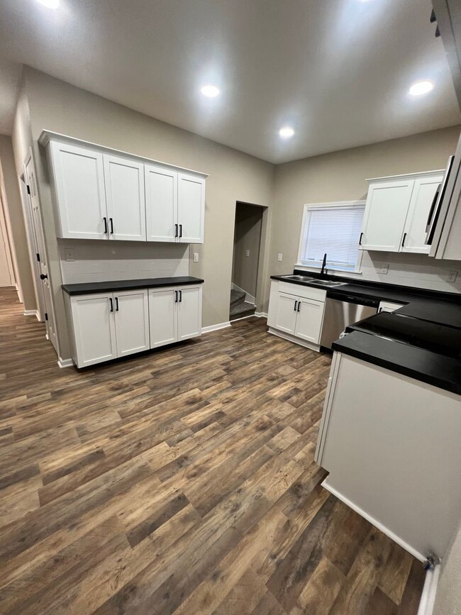 Foto del edificio - 3 Bed 2 Bath