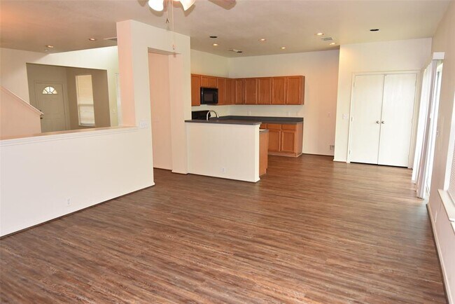 Building Photo - 2831 Feather Green Trail
