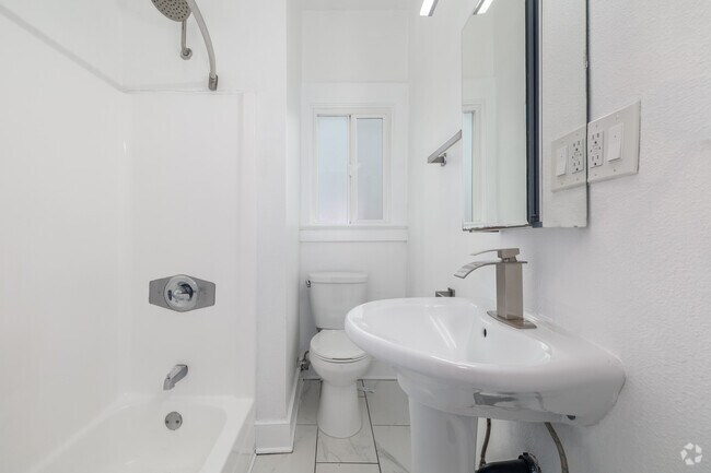 Studio - 350SF (2) - Bathroom - Leo Lofts