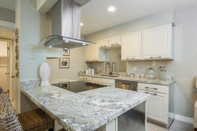 Kitchen - 7557 N Dreamy Draw Dr