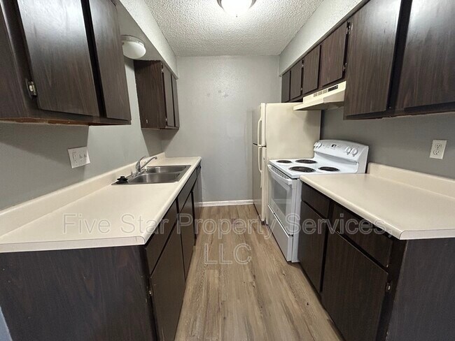 Building Photo - 155 S Durkin Dr