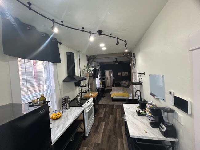 Foto del edificio - 859 S Grn St