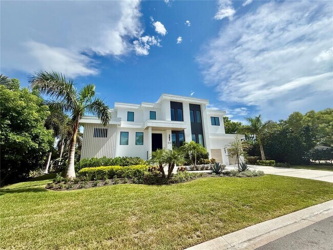 Building Photo - 510 Golf Links Ln