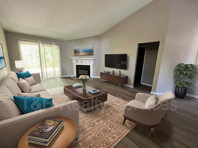 Foto del edificio - 1349 Norfolk Cir