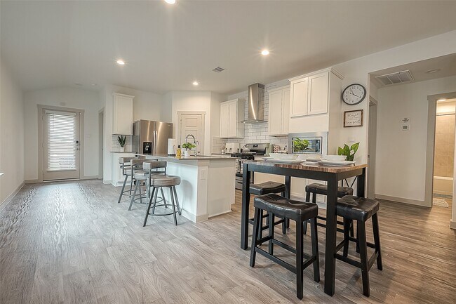 Foto del edificio - 2919 Stamford Hl Ln