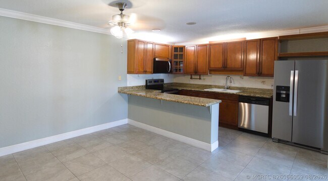 Foto del edificio - 4225 Turnberry Cir