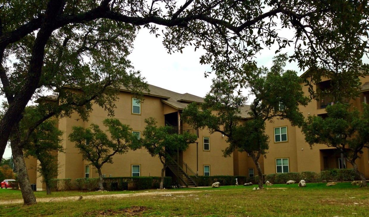 Quiet Complex, Beautiful Scenery - 6803 Seco Creek