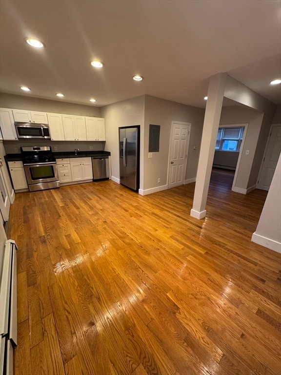 Building Photo - 178 Bowen St