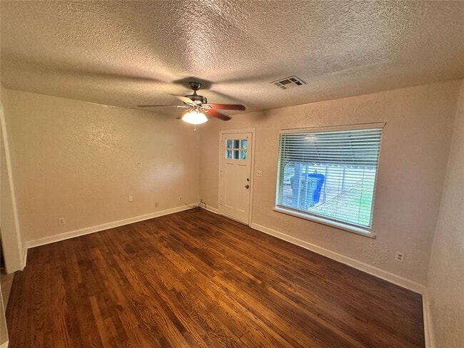 Building Photo - 1350 Classen Blvd