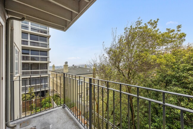 Foto del edificio - 2121 Laguna St