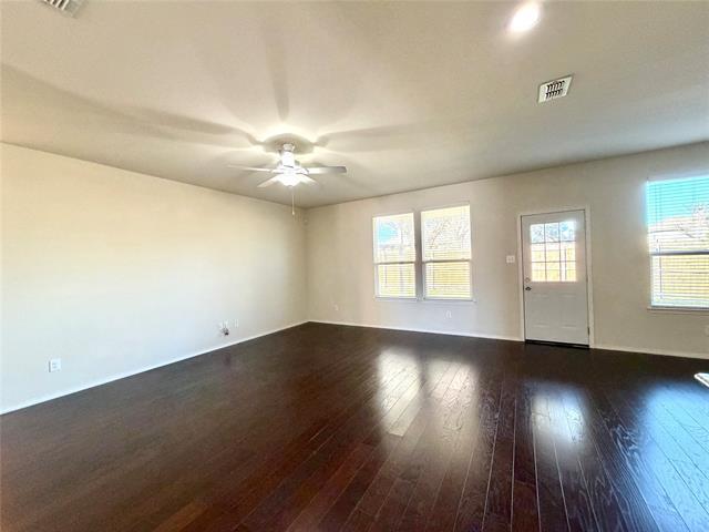 Foto del edificio - 412 Magma Dr