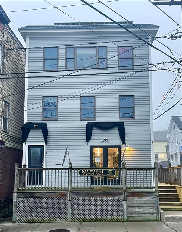 Primary Photo - 540 Thames St