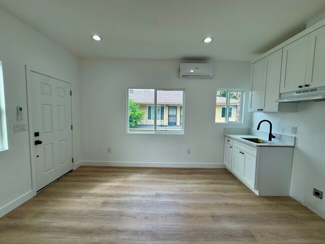Building Photo - Large New Construction 1 bed 1 Bath Apartment for Rent In Long Beach!