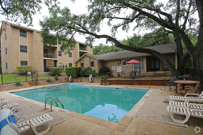 Building Photo - Forest Ridge Apartments