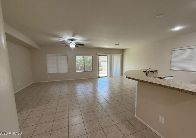 Foto del edificio - 3417 N San Marin Dr