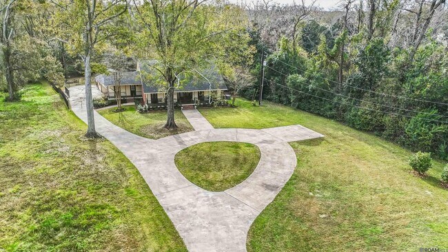 Foto del edificio - 6414 Highland Rd