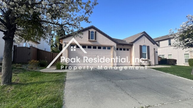 Building Photo - Spacious Folsom 4bd/3ba Home With 3 Car Ga...