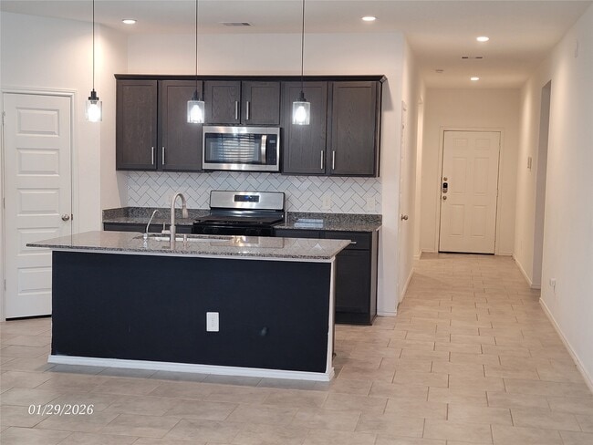 Building Photo - 1127 Lipizzan Ln