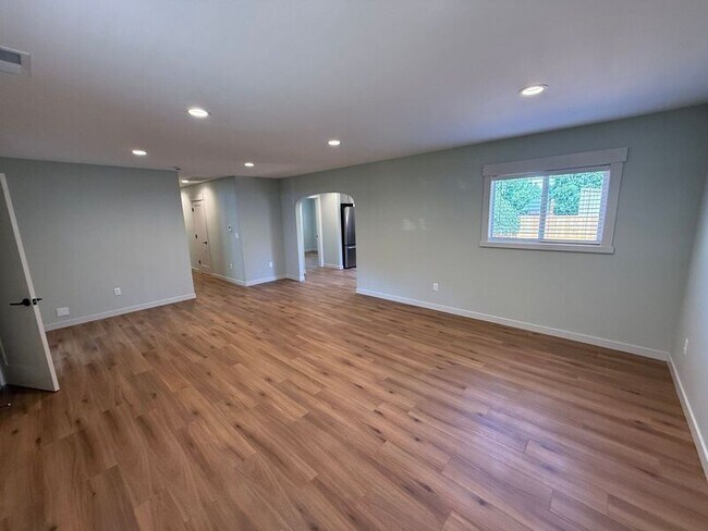 Foto del edificio - 805 Boxwood Ln SE