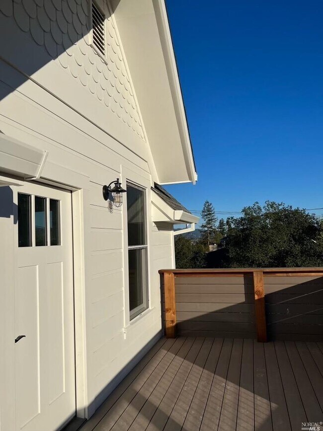 Building Photo - 21403 Geyserville Ave