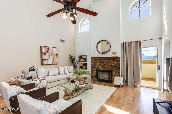 Foto del edificio - 2647 N Miller Rd