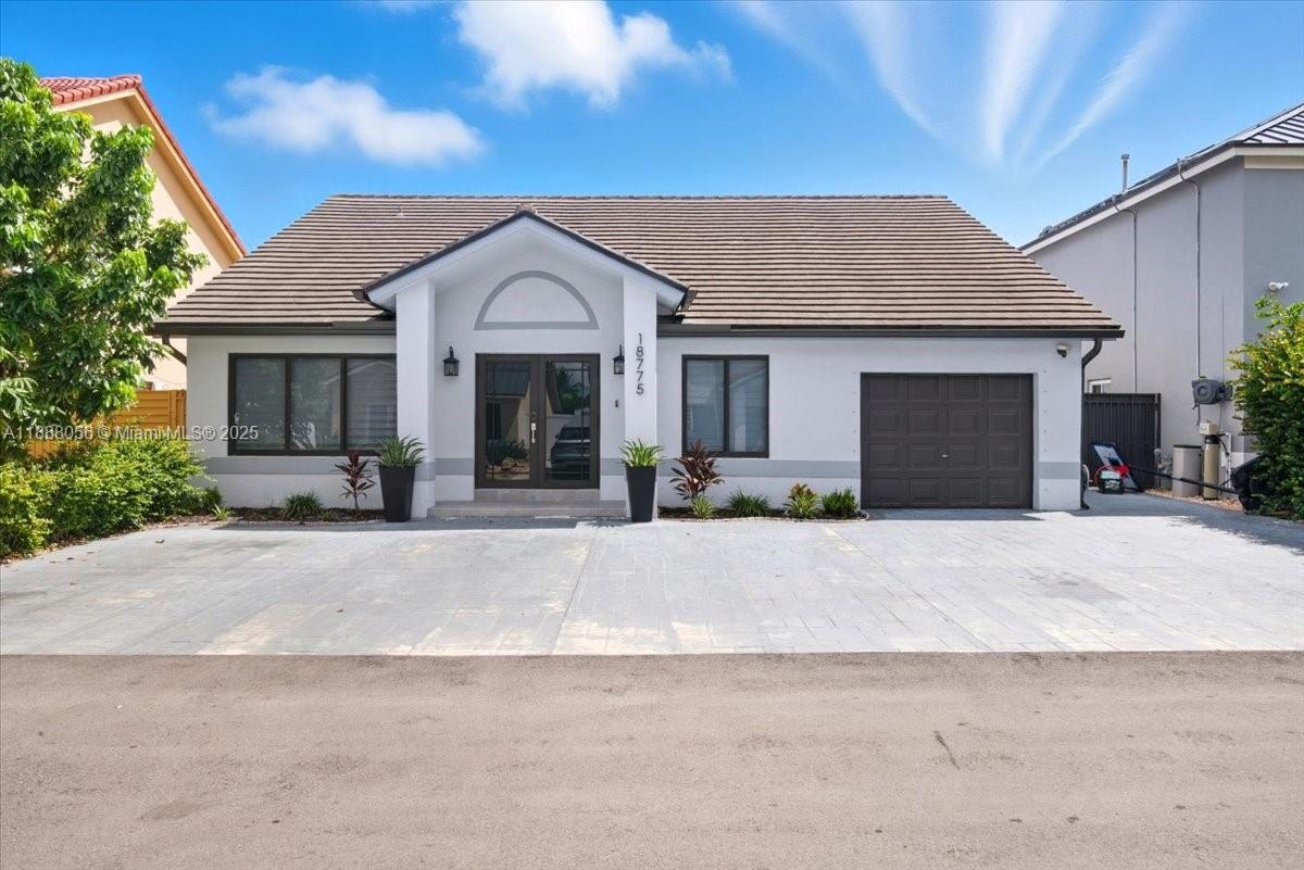 Foto principal - 18775 NW 80th Ave