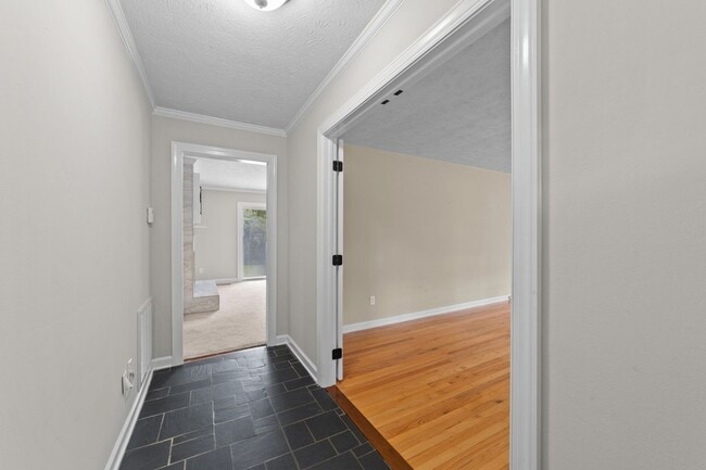 Building Photo - 204 McNeil Rd