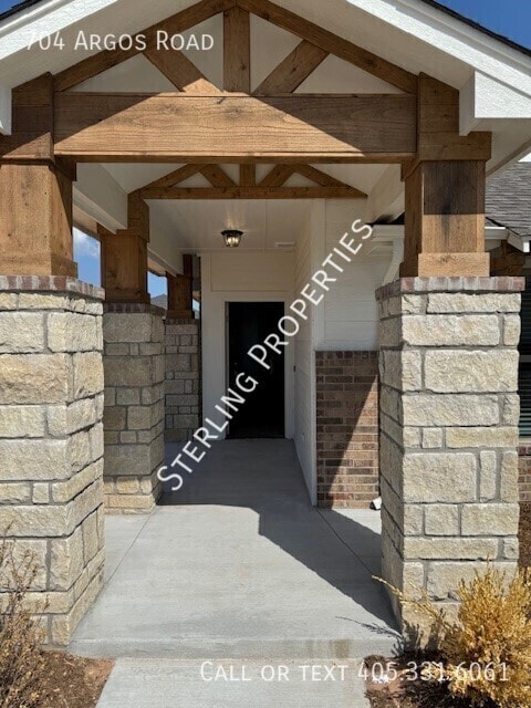 Photo - 704 Argos Rd House