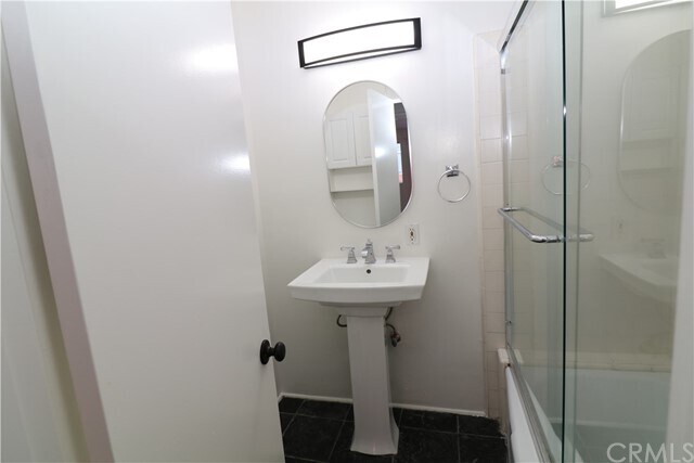 Foto del edificio - 358 Bluebird Canyon Dr