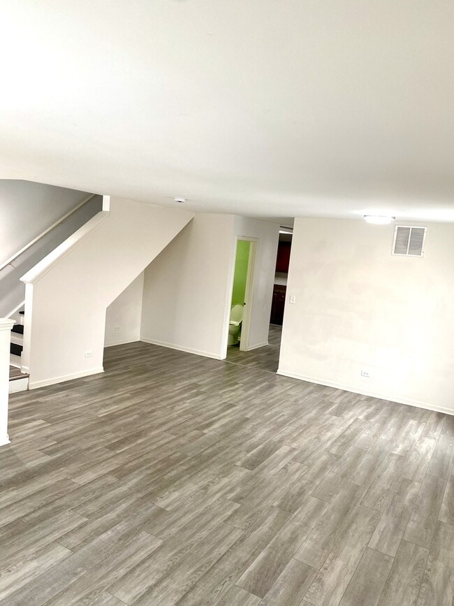 Foto del edificio - 308 Niagara Dr