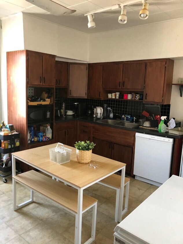 Kitchen - 1801 Sidney St