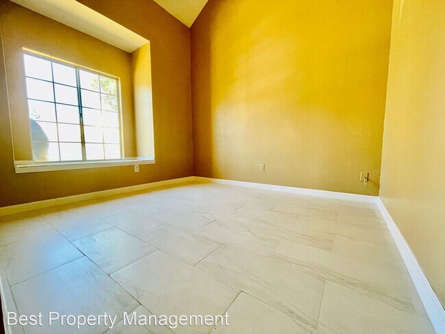 Building Photo - 3 br, 2 bath House - 5354 Meadow Wood Ln