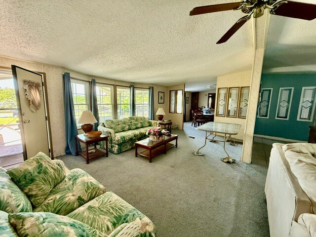 Foto del edificio - 470 Hilltop Ct