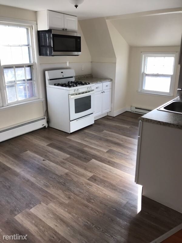 Building Photo - 1 br, 1 bath Apartment - 38 Hanratty St