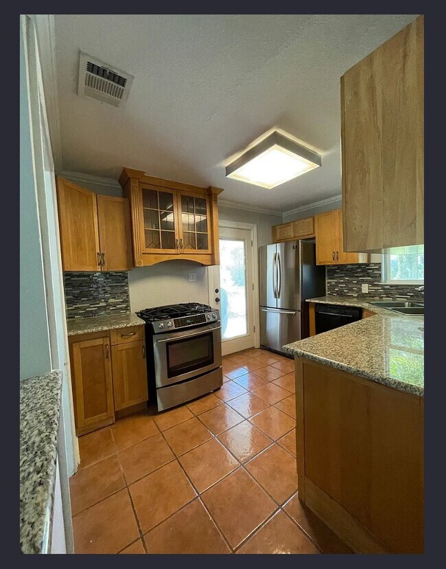 Foto del edificio - 4300 Valentine St