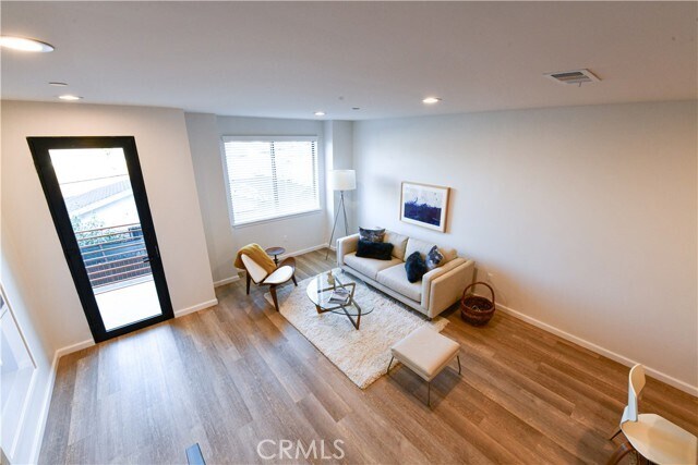 Foto del edificio - 15826 S Vermont Ave