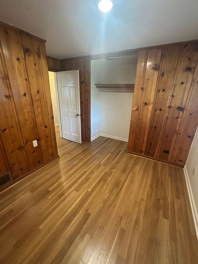 Building Photo - 3BD/1BA Home located in Colonial Acres!