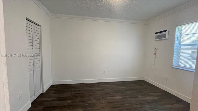Foto del edificio - 1043 NW 2nd St