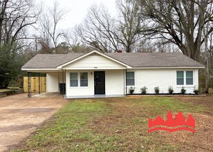 Building Photo - 3453 Madewell St