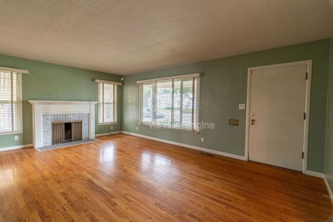 Foto del edificio - 2236 N Orange St