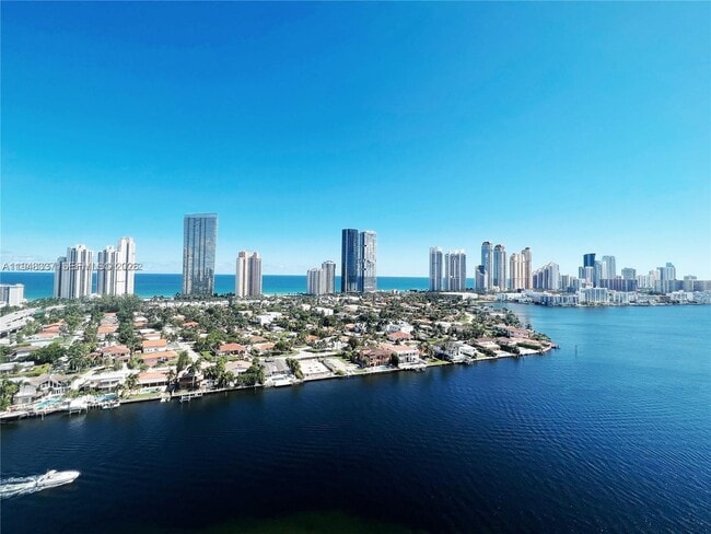 Building Photo - 19101 NE 36th Ct