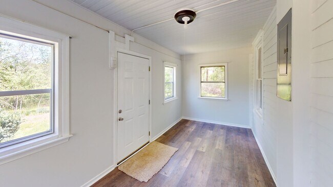 Foto del edificio - Country living near Crozet!