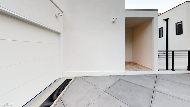 Foto del edificio - 1 br, 1 bath House - 3381 Descanso Dr Priv...
