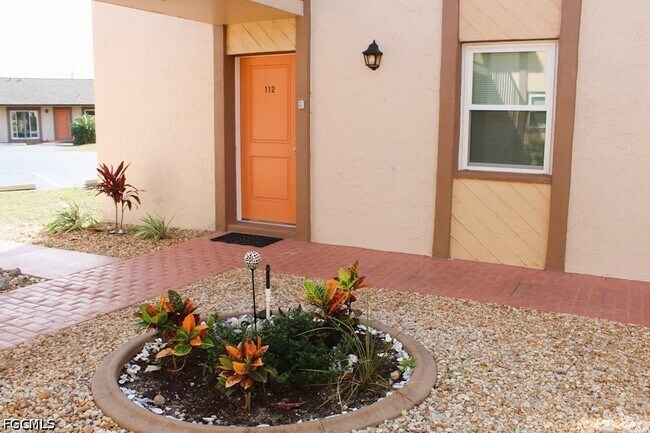 Foto del edificio - 16881 Davis Rd