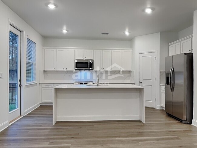 Building Photo - 1568 Aquamarine Dr
