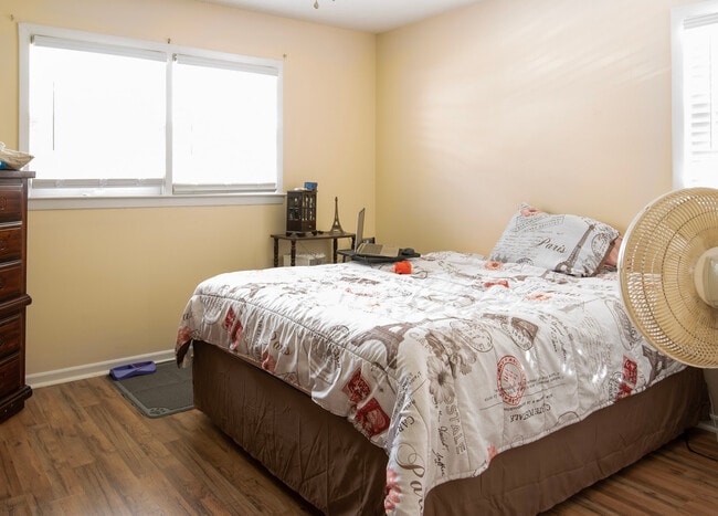 Foto del edificio - 105 Peach Dr