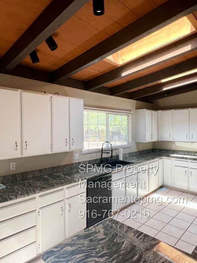 Building Photo - Rocklin Rental Gem – 3 Bed, 2 Bath, Large ...