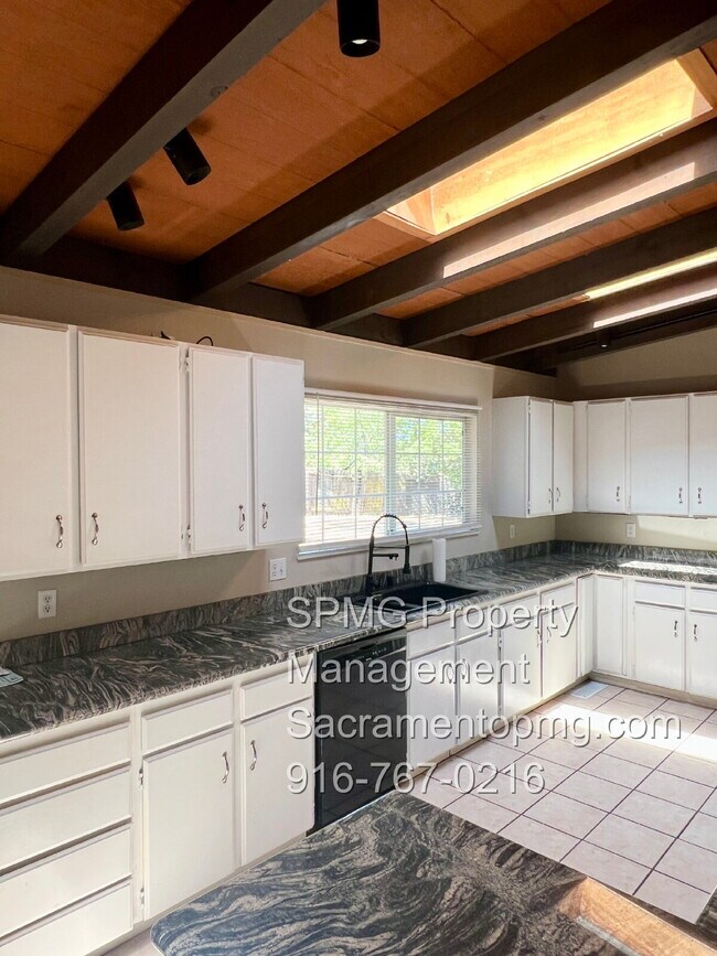 Foto del edificio - Rocklin Rental Gem – 3 Bed, 2 Bath, Large ...