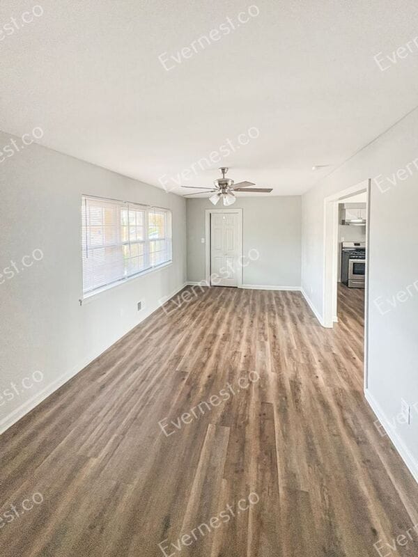 Building Photo - 1560 Woodland Cir SE